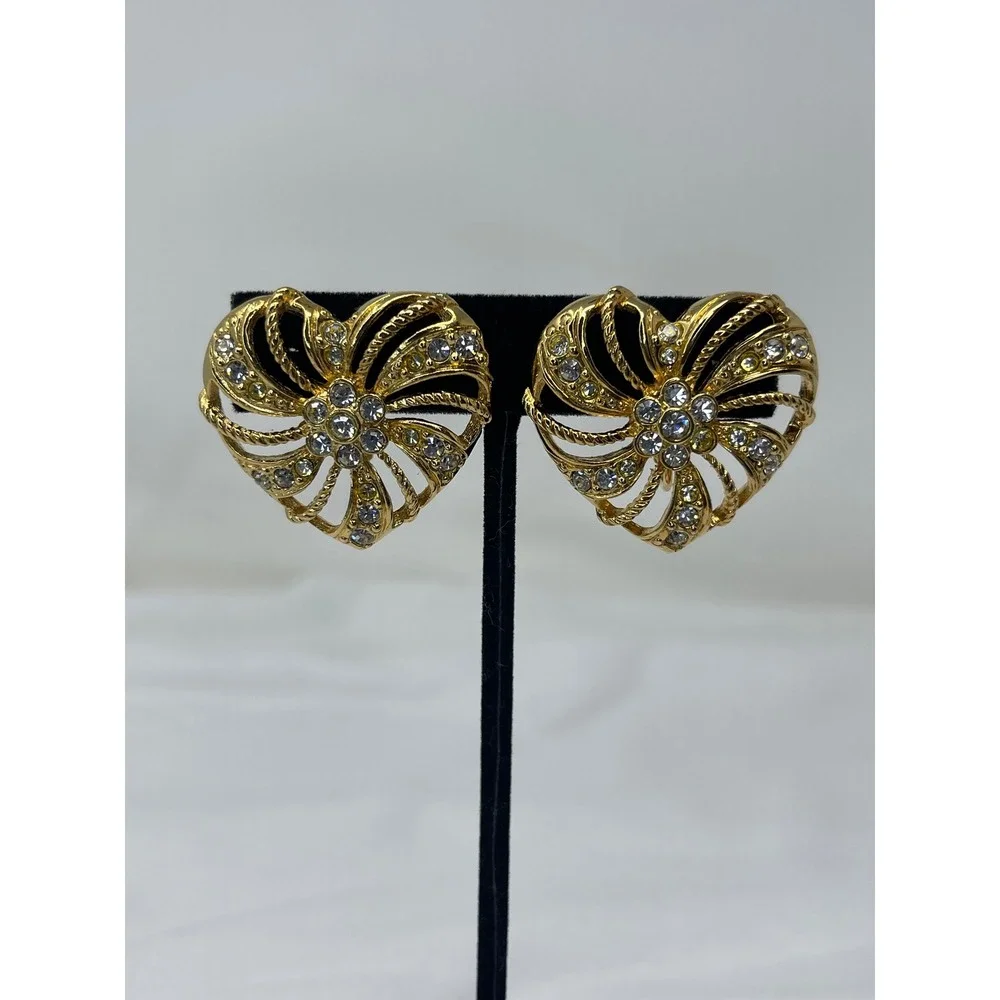 Avon Romantic Trellis Heart Clip On Earrings Gold Tone Rhinestone Swirl Vintage